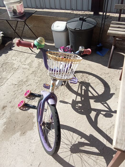 Велосипед детский для девочки.