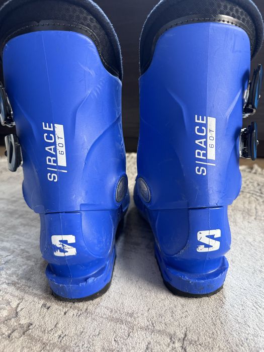 Продаю детские лыжные ботинки