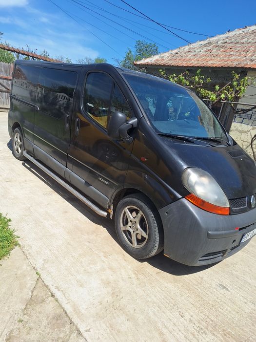 Vand sau schimb renault trafic