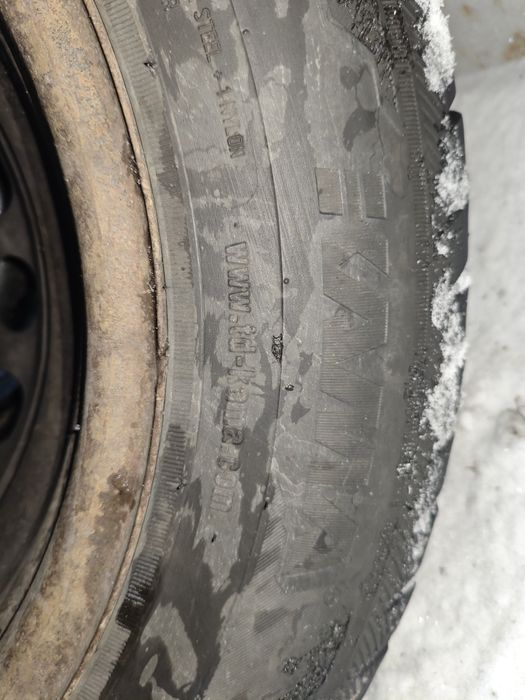 Продам резину змнию Кама с дисками 5.112