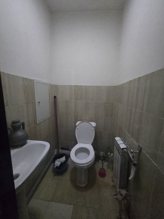 Сергели 8худуда 2хонали 65кв квартира сотилади