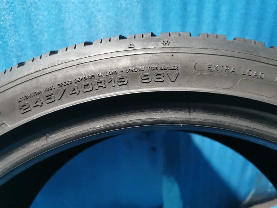 245/40 R19 - 275/35 R19 - dunlop m+s 4 bucati