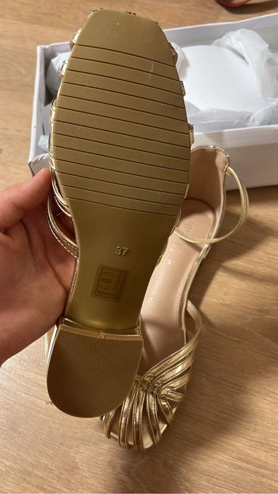 Продам летние босоножки!