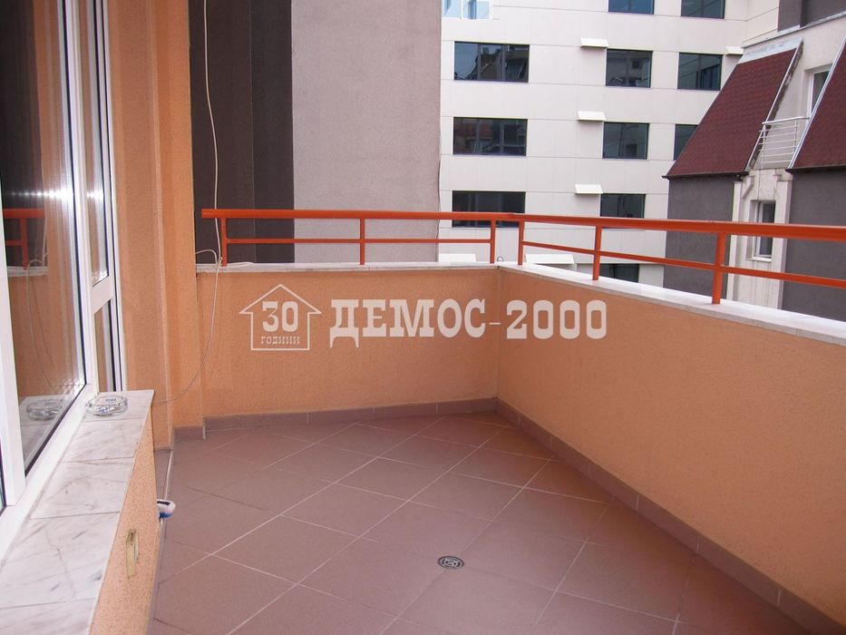 2-стаен в Варна-Електрон площ 80 цена 500