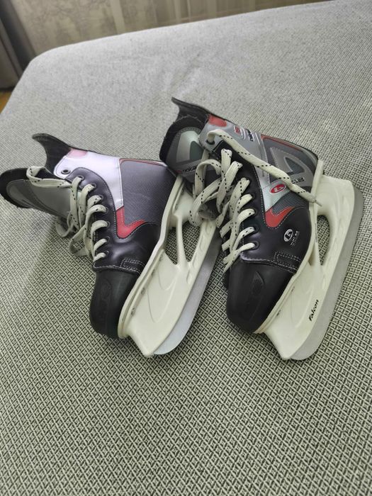 Коньки 42 в отличном состоянии