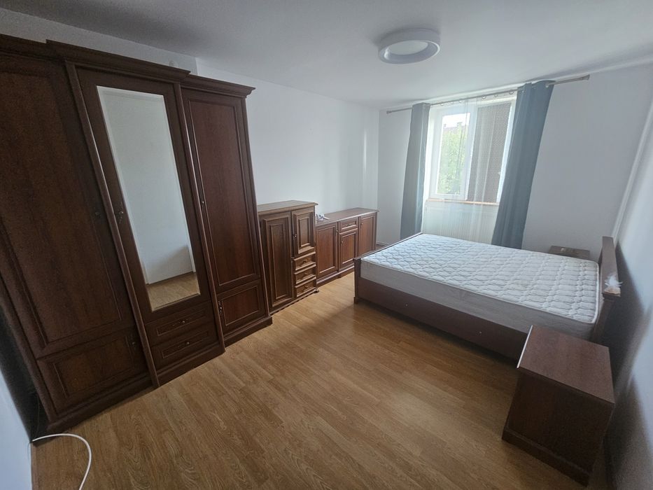 Apartament 2 camere, O.M / Politie