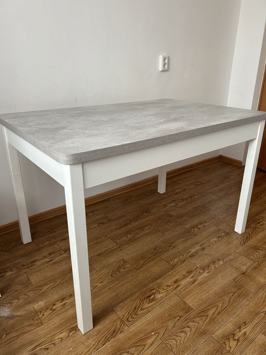 Продам кухонный стол 120*80