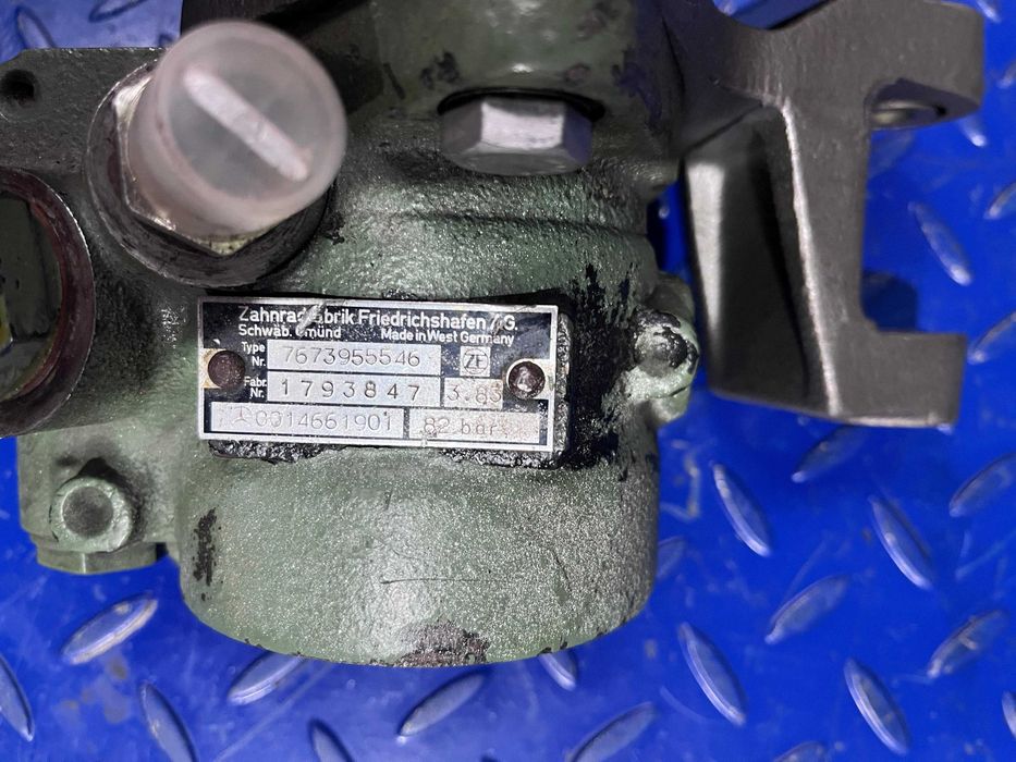 Pompa servodirectie cap tractor Mercedes Benz SK/LK/LN2
