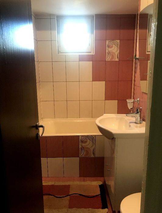 Proprietar, închiriez garsoniera colentina  370€.