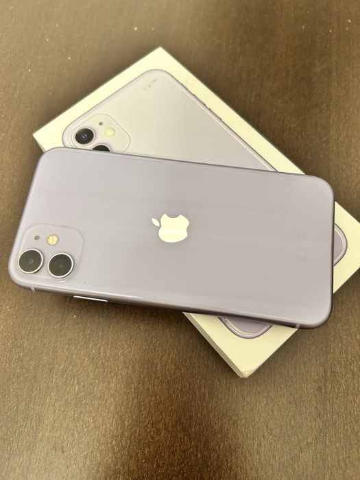 Iphone 11  на 64гб