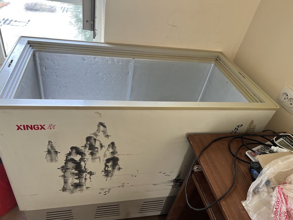 Витрина холодильник