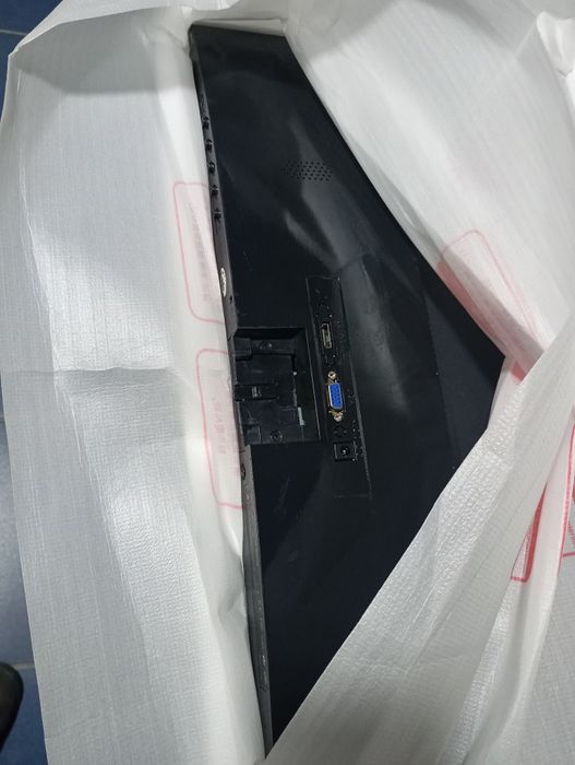 Immer 24 75 hz curvet 8 dona 45$