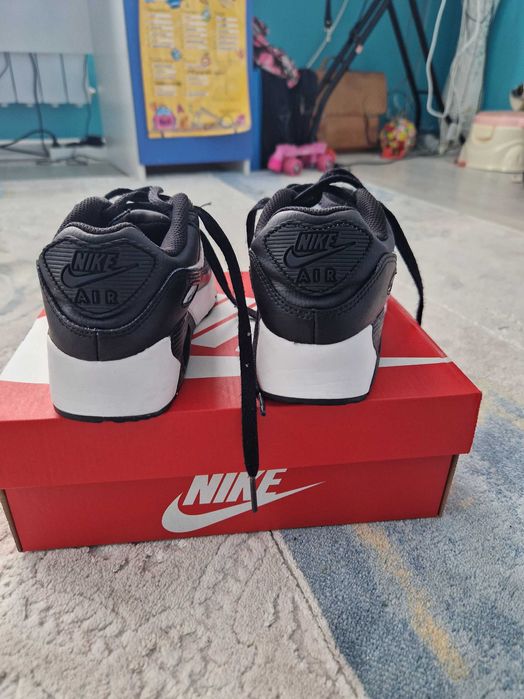 Детски маратонки nike AIR