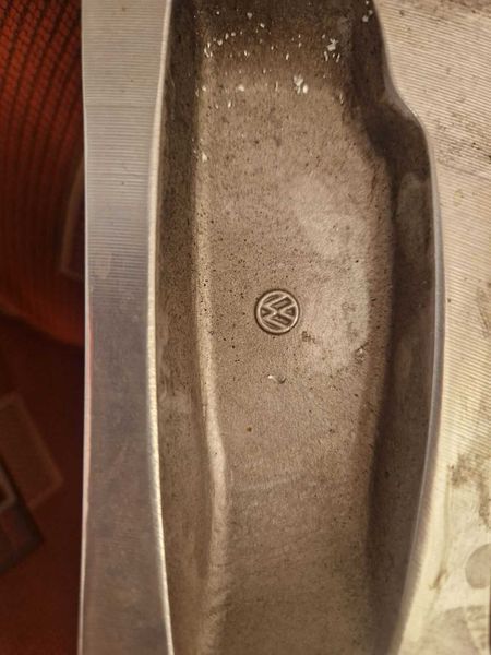 Оригинални джанти за
VW Tuareg lll R20/CR  в топ състояние