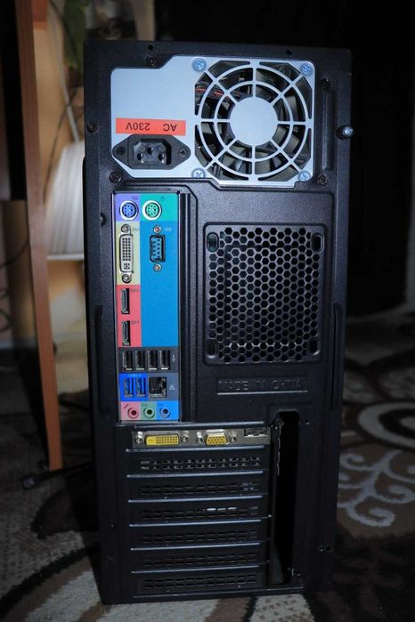 Stol kompyuteri sotiladi