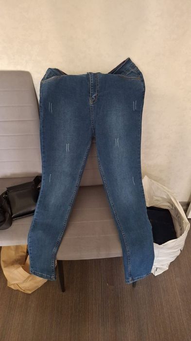 Продам джинсы женские