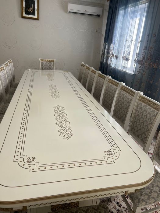 Продам стол и стулья