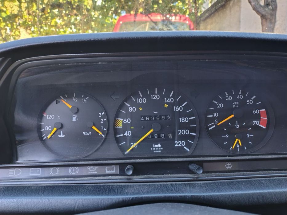 Мерцедес 190е 1.8 Климатик