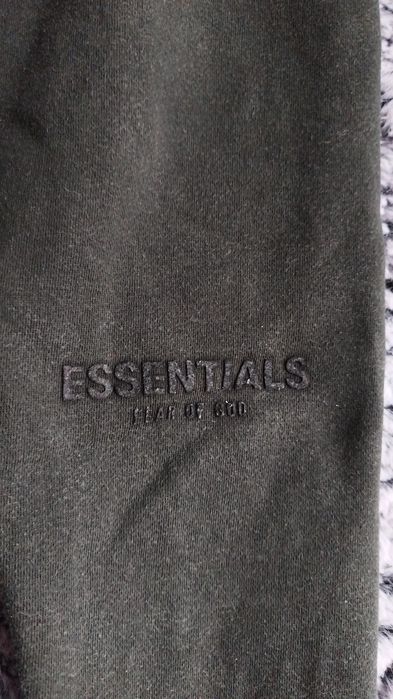 Compleu Essentials Fear Of God