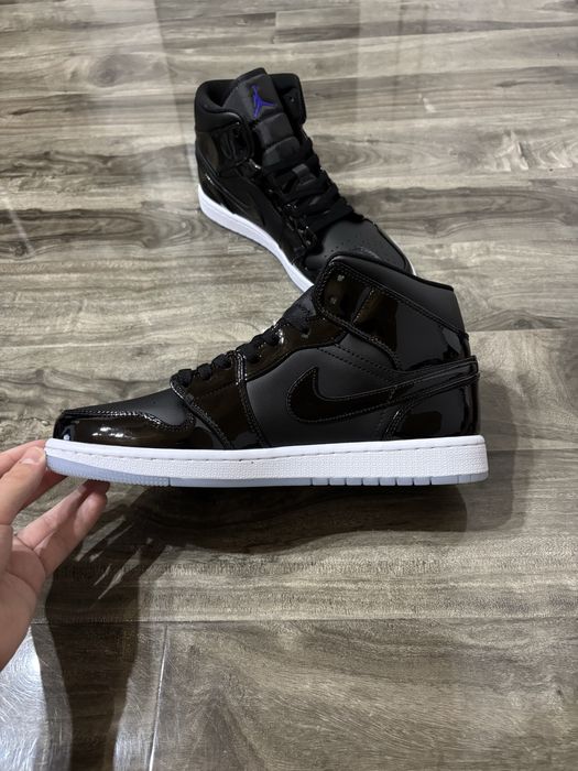 Jordan 1 mid negri