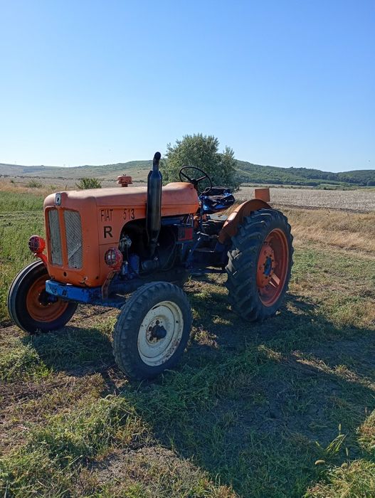 Vând tractor fiat 513 r 62 cp