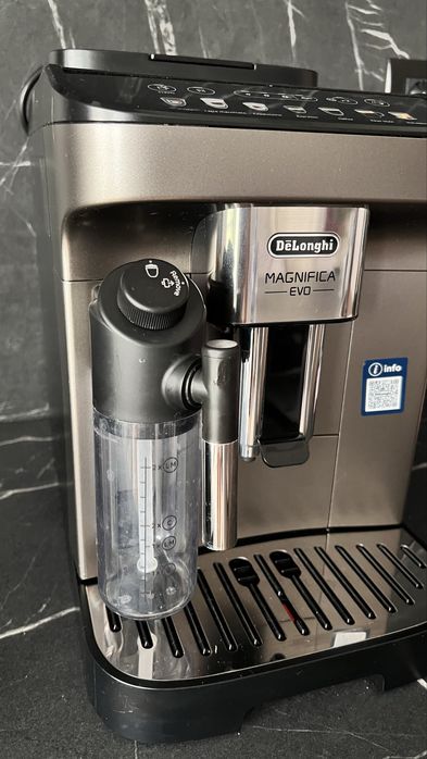 Aparat de cafea DeLonghi