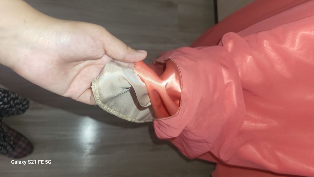 Продавам официална рокля