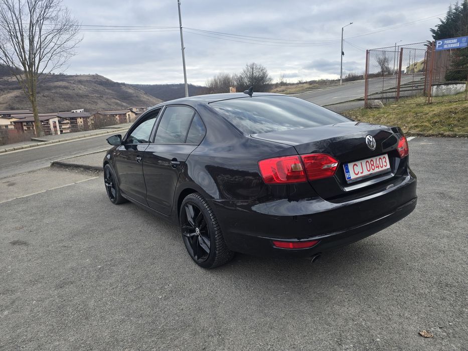 Vând Volkswagen Jetta an 2013 recent adusa din Germania
