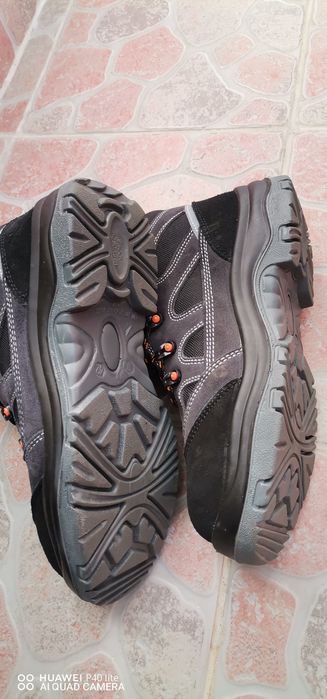 Нови зимни боти работни.