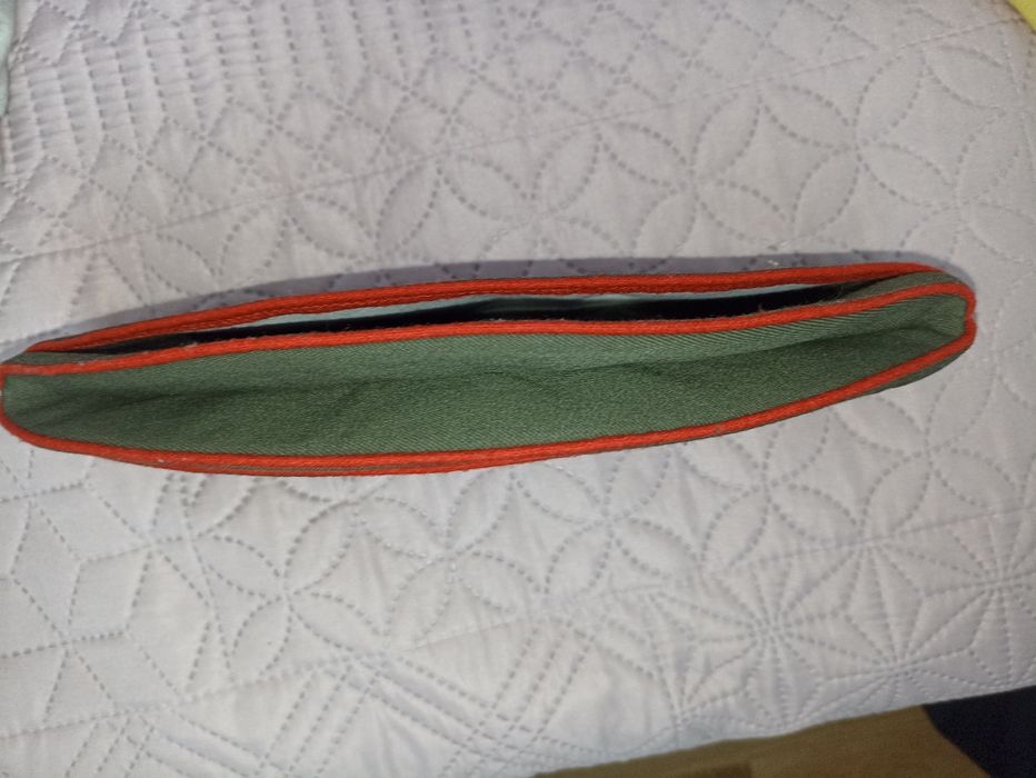 Военно дамско кепе,шапка