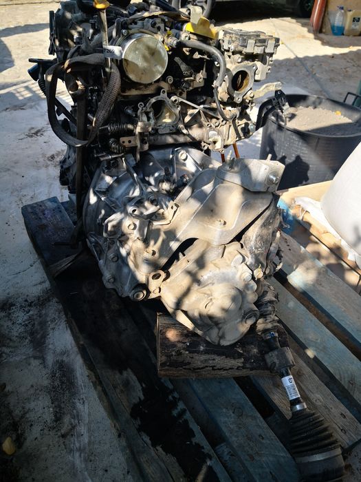 Dezmembrez  Suzuki Vitara 1.6 ddis 2015+