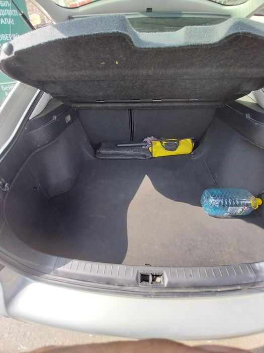 Тоеота авен,2005