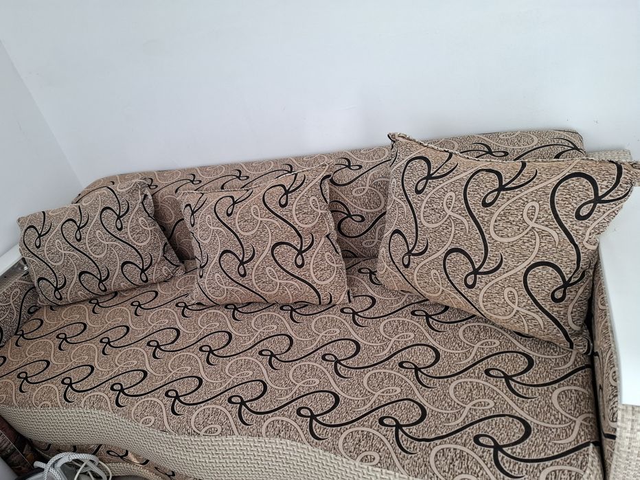 Canapea pat rabatabila