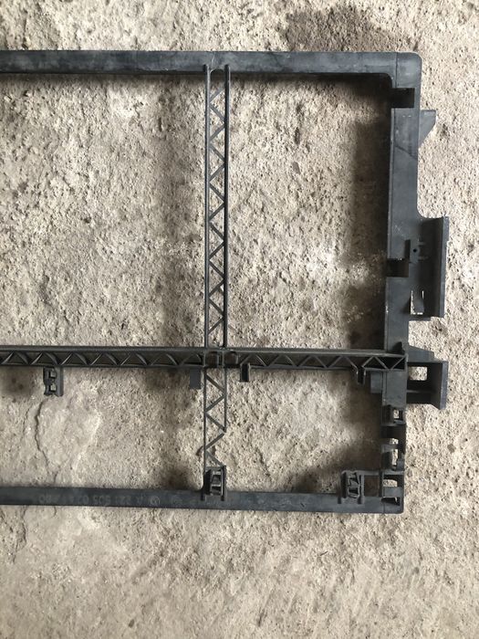 Планка радиатора Mercedes w 221