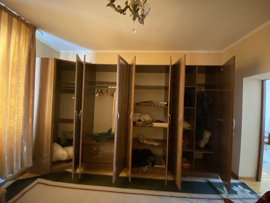 Продается шкаф семи дверный