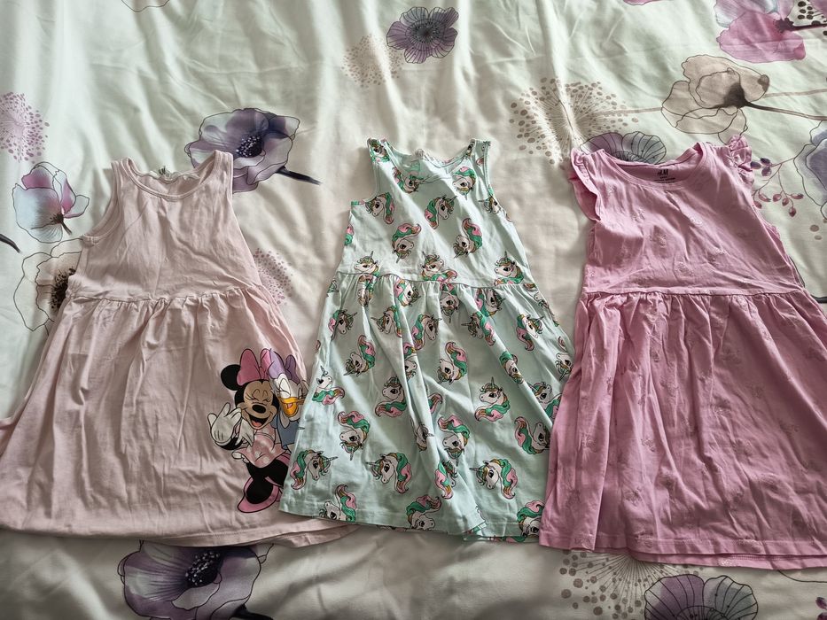 Rochite noi H&M fetite