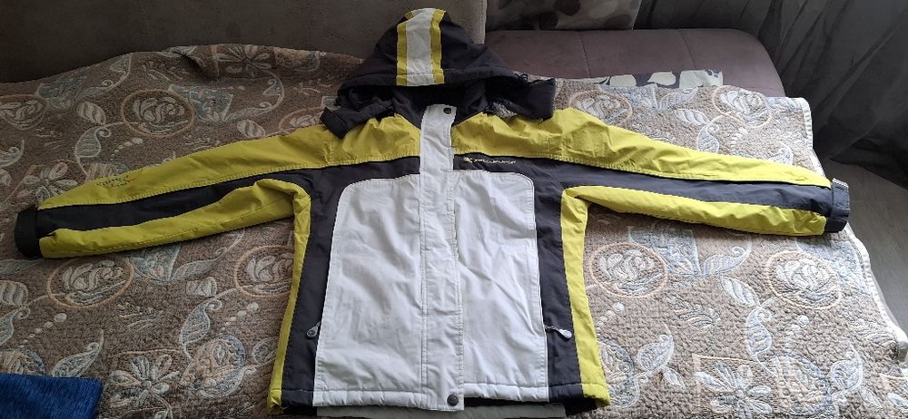 Дамско скиьорско яке