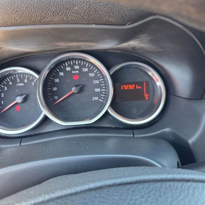 Dacia Duster 1,6  B. /. GPL —An 2014—4800 euro