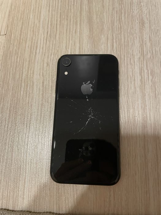 Iphone xr черный оригинальный 64гб