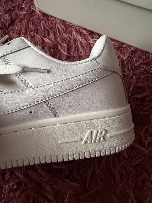 nike airforce 1 marime 43 noi