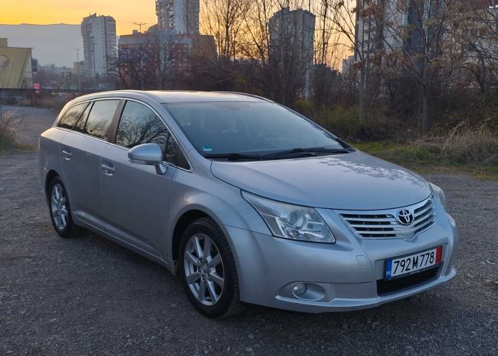 Тойота Авенсис/ Toyota Avensis 2010