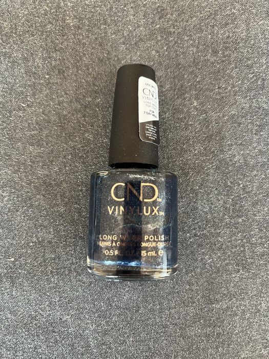 8 бр. CND vinylux лакове - ползвани много малко