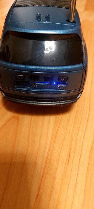 Mașinuță boxă portabilă