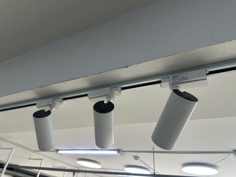 Споты потолочные белые