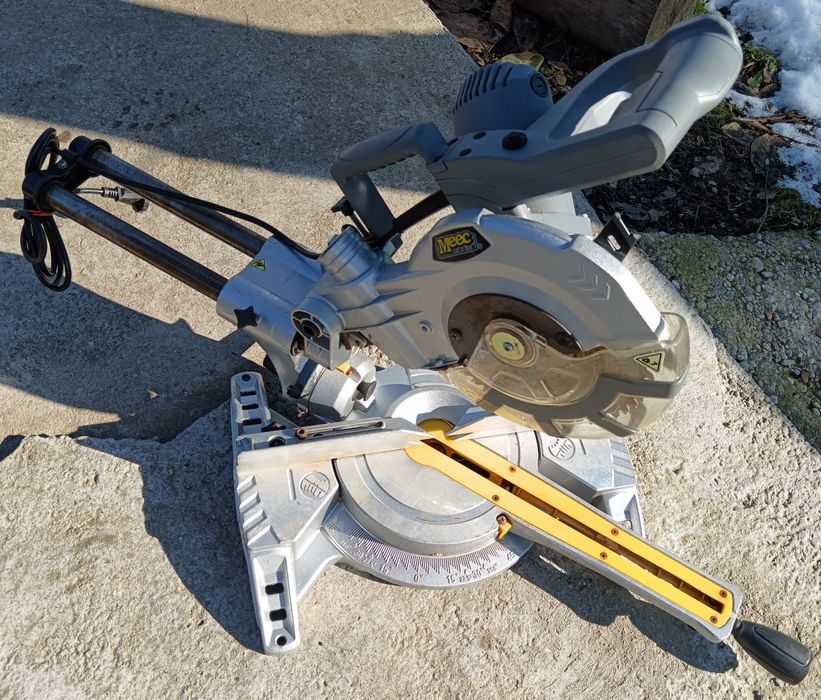 Circular pendular, culisant, unghiular, MeeC Tools, 1800W