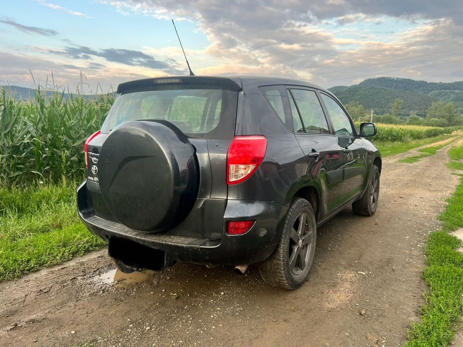Vând Toyota rav 4 motor 22