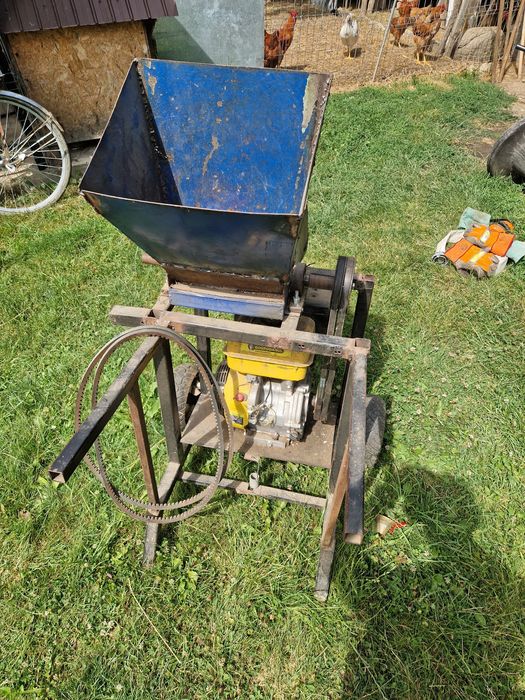 Tocator crengi, resturi vegetale