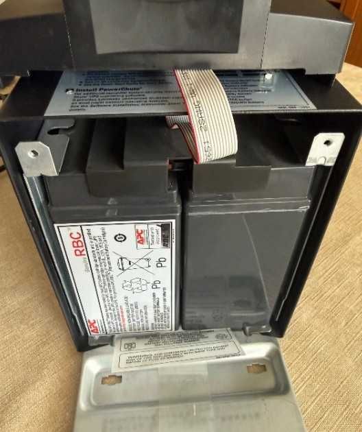 UPS APC Smart-UPS C, 1500VA/900W, Line Interactive, Tower
