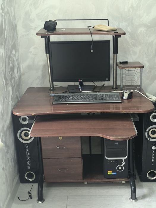 Компьютерный стол