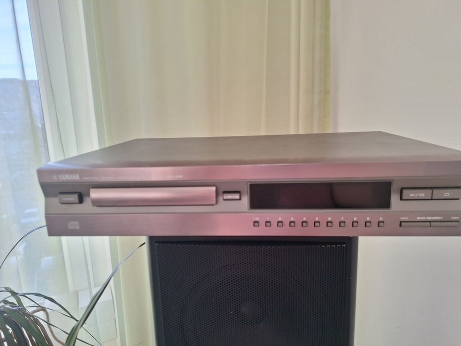 CD player Yamaha CDX-396